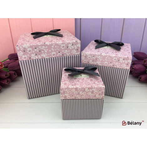 Квадратная подарочная коробка "Flowery" розовая