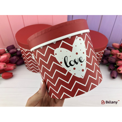 Капелюшна коробка "Love" бордо в зигзаг