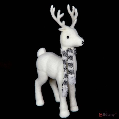 Оленёнок в полосатом шарфике