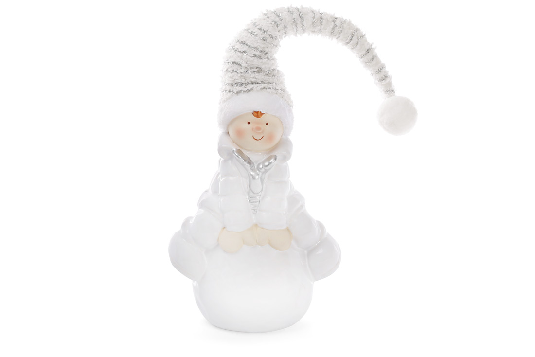 Новорічна фігура Хлопчик на сніжці у в'язаному ковпаку 27см - Фото