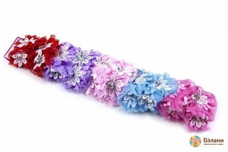 Резинка детская с гипюровым цветочком и алмазиком