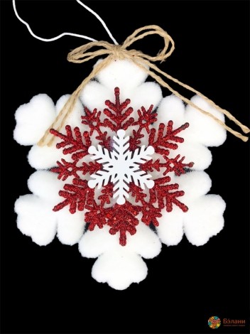 Новогодний декор "Снежинка" с красной серединкой