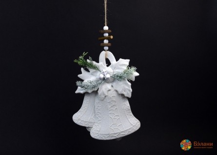 Новогодний декор "Белые колокола"
