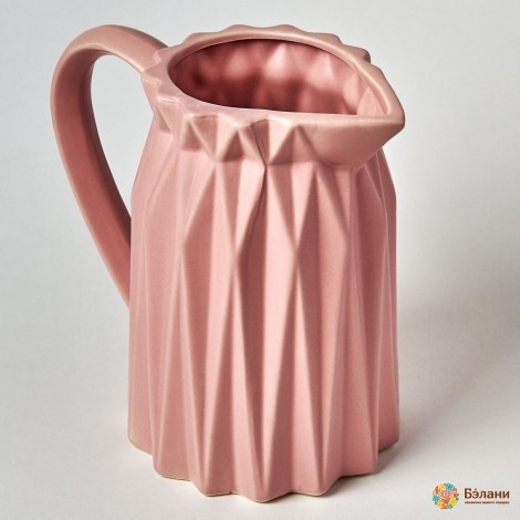 Ваза керамическая "Ribbed vase" матово-розовая