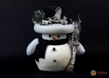 Новогодний декор "Снеговик с метлой"