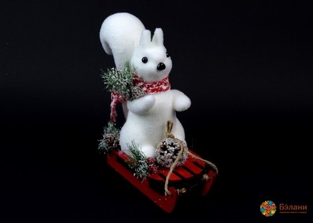 Новогодний декор "Белочка на санках"-
