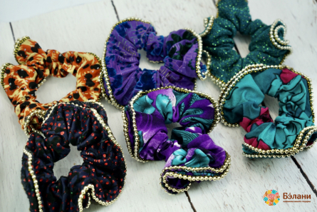 Трикотажна гумка з золотим кантом