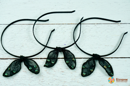 Обруч "Soloha" черный гипюр с тремя алмазами