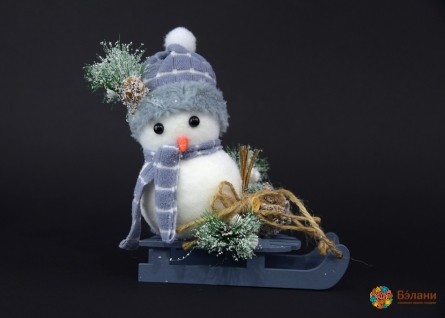Елочная игрушка "Снеговик на санках"