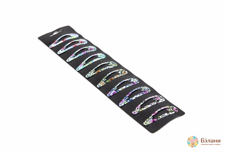 Защип на чорному листі