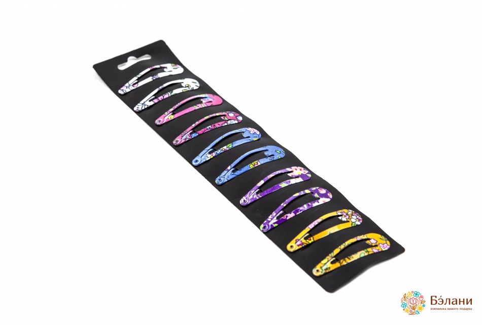 Защип на чорному листі