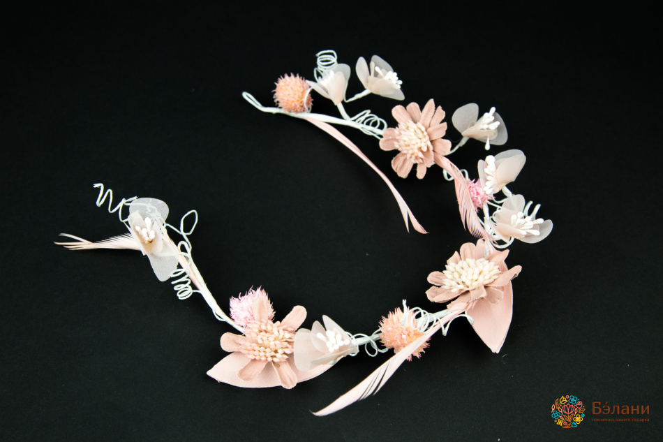 Діадема "Пастельна клумба"