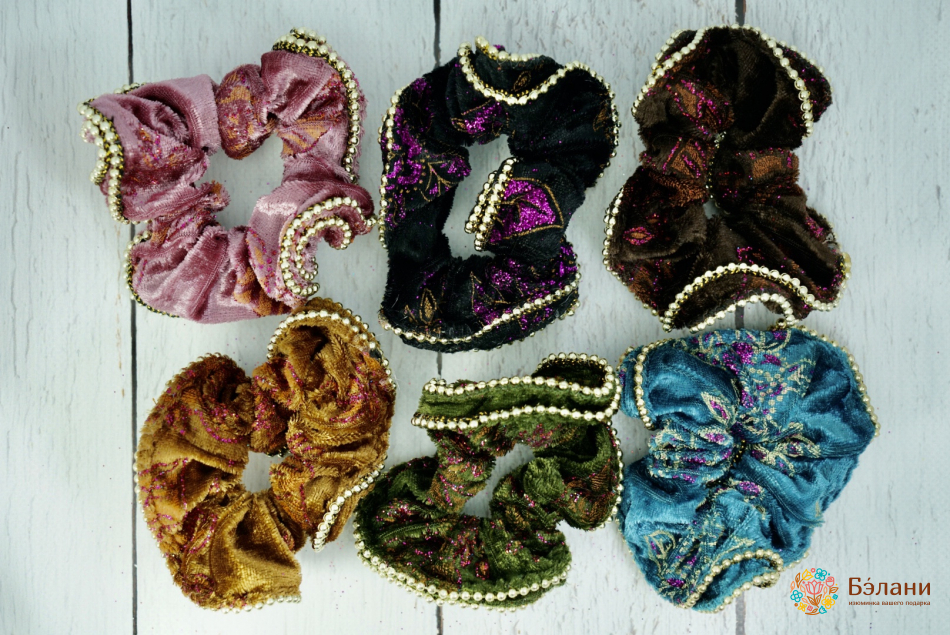 Резинка бархатная двойная с золотым кантом