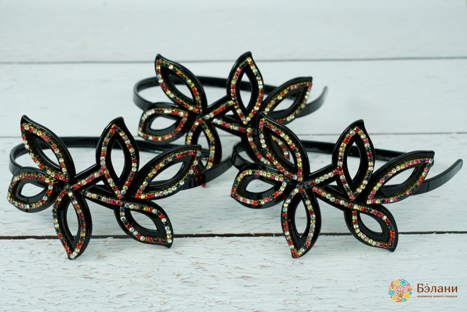 Обруч "Magic flower" черный с цветными стразами